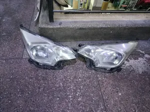 Toyota Ractis 2012 Non Xenon Headlight
