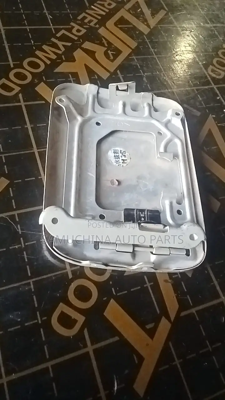 Fuel Tank Door Nissan Wingroad Y12