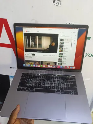 Laptop Apple MacBook 2017 16GB Intel Core i7 SSD 1T