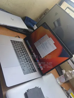 Laptop Apple MacBook 2017 16GB Intel Core i7 SSD 1T