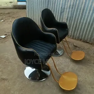 2 Hydraulic Salon Chairs, With Legrest 