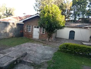 3bdrm Bungalow in Karen for rent