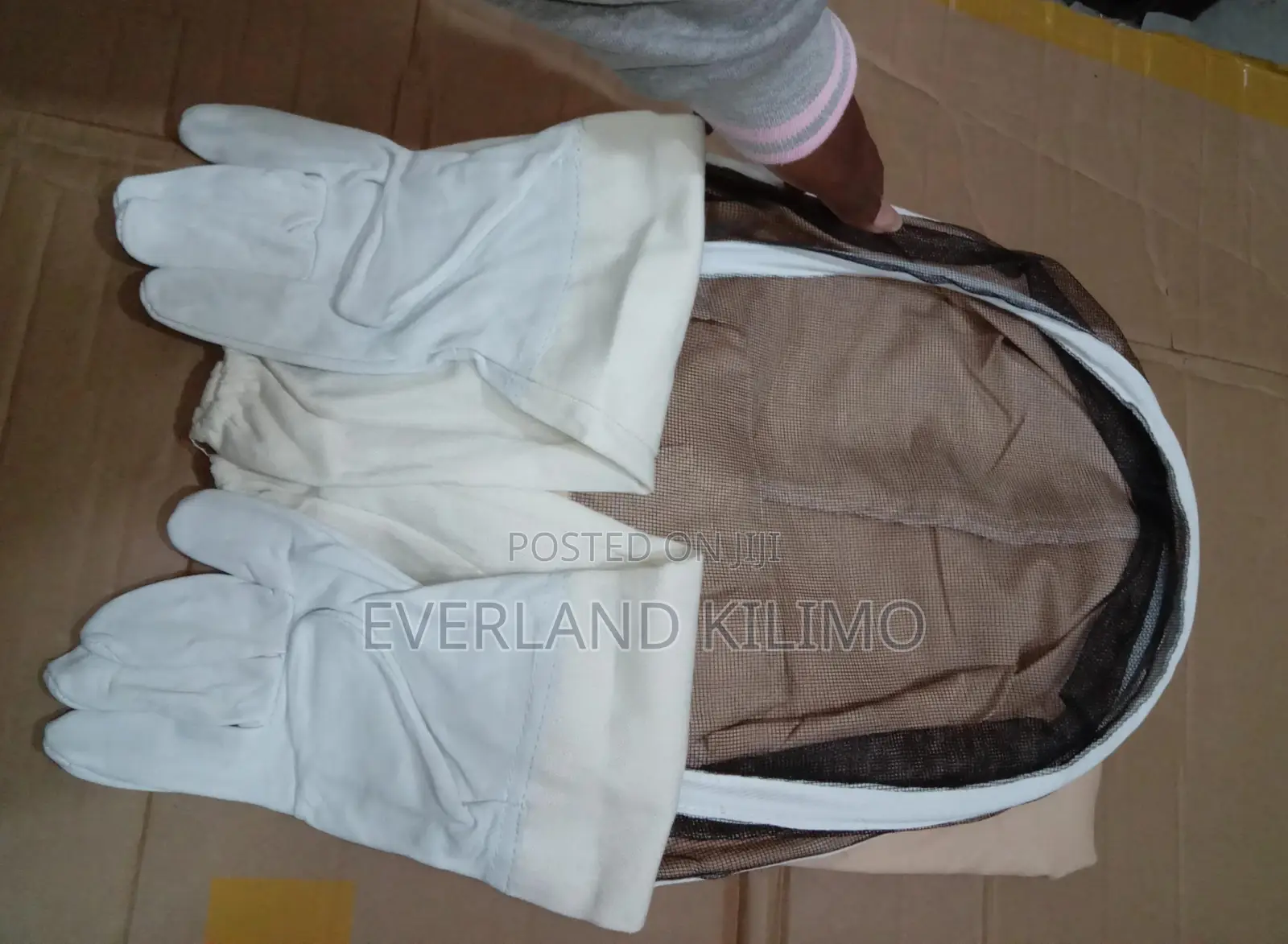 Professional Bee Suit For Men And Women With Gloves