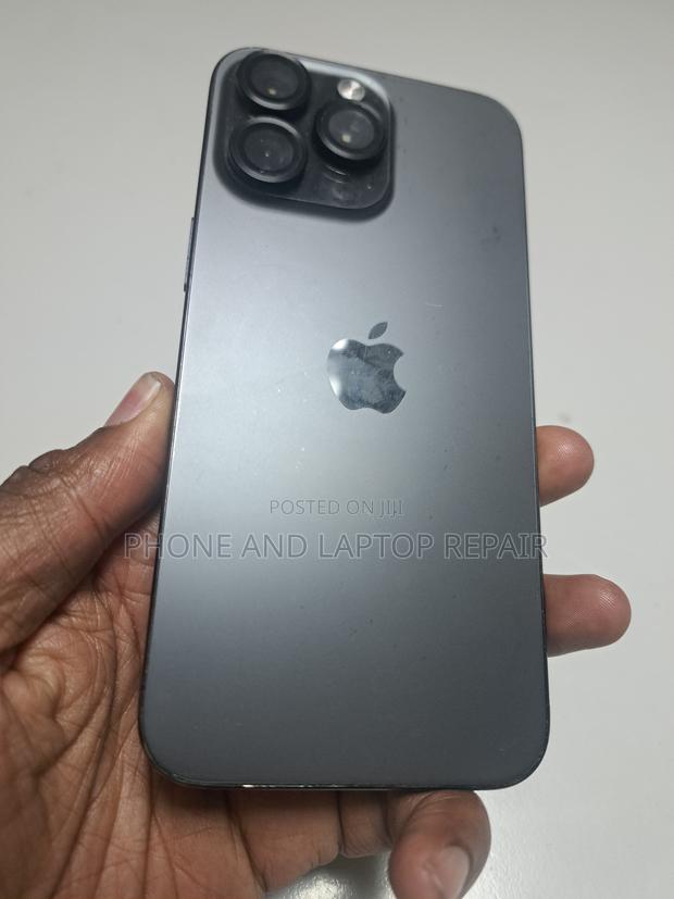 Apple iPhone 15 Pro Max 256 GB Black - thumbnail 2