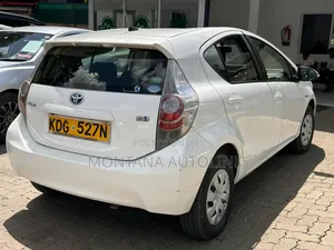 Toyota Aqua 2014 White