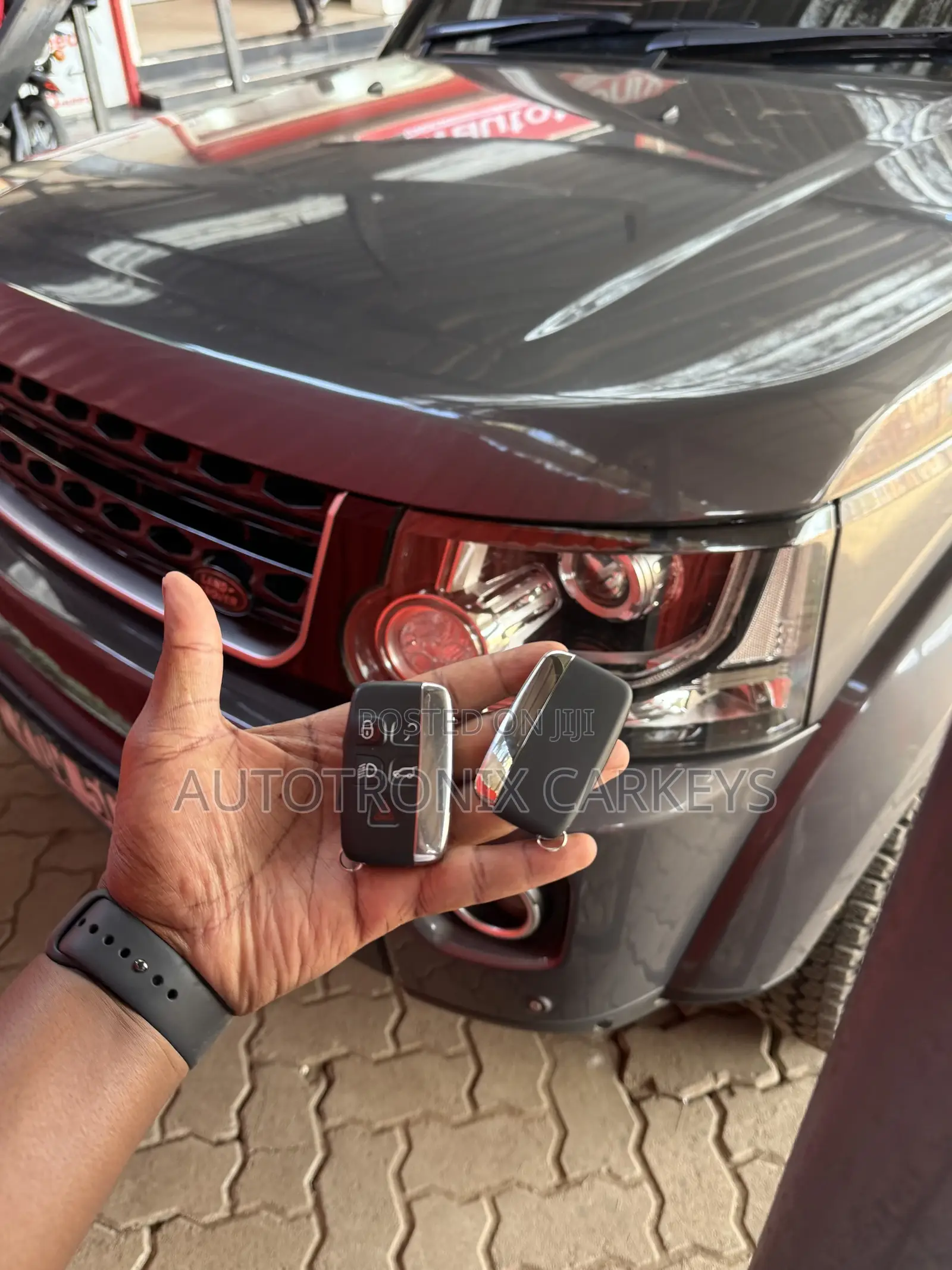 Land Rover Discovery 4 Key Duplication
