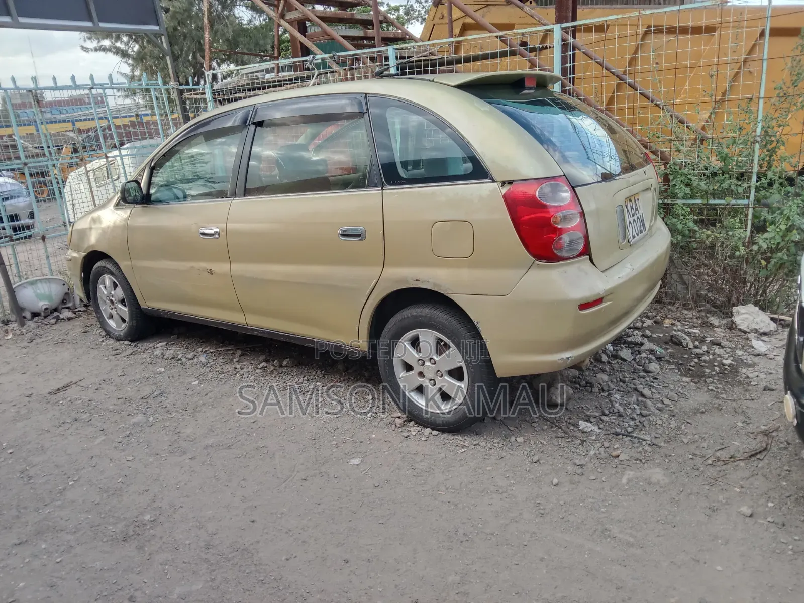 Toyota Nadia 2001 Beige