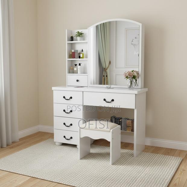 Dressing Table With Led Lights - thumbnail 15