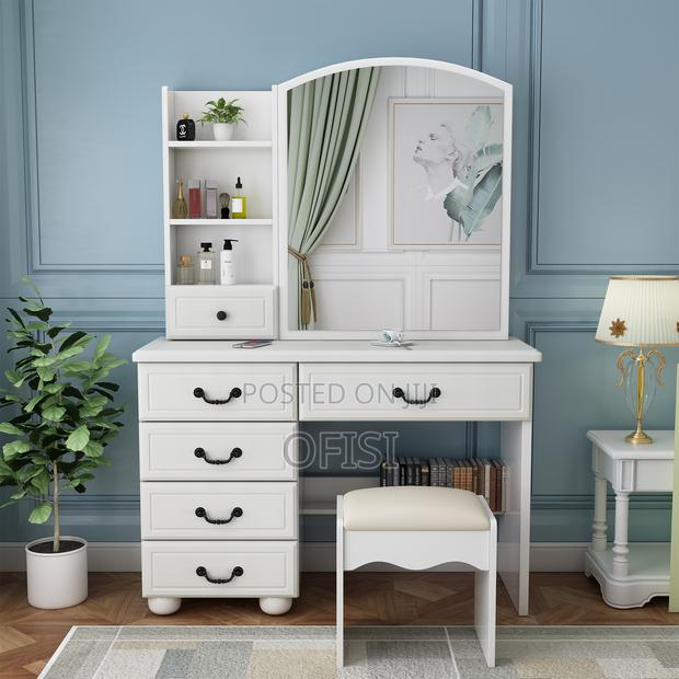 Dressing Table With Led Lights - thumbnail 20