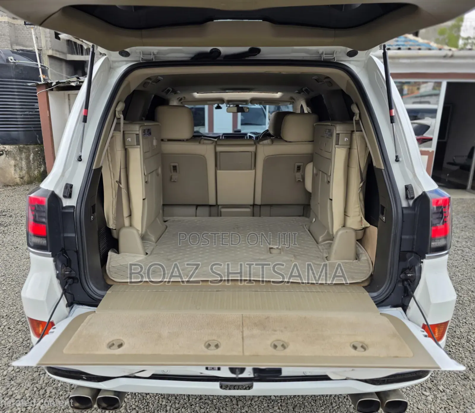 Toyota Land Cruiser 2010 White