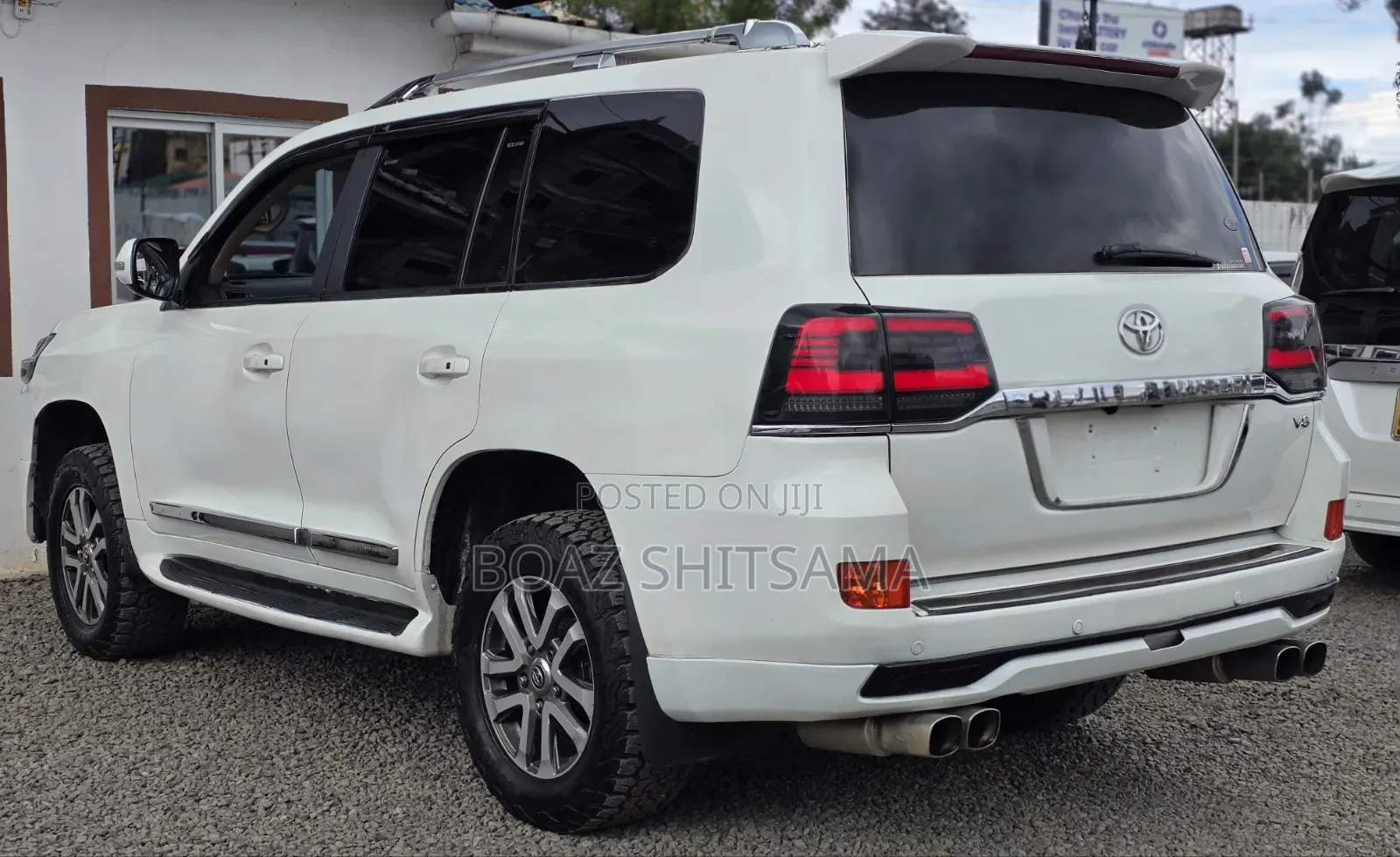 Toyota Land Cruiser 2010 White
