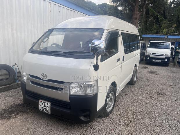Toyota HiAce 2014 White - thumbnail 2