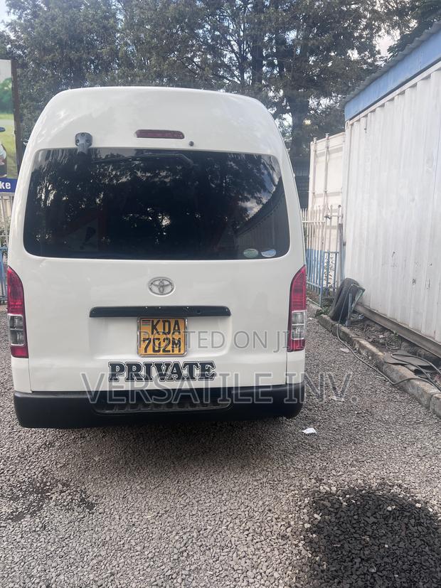 Toyota HiAce 2014 White - thumbnail 5