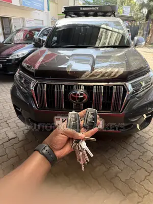 Toyota Land Cruiser Prado Kakadu