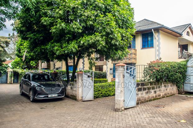 4bdrm Townhouse/Terrace in Maziwa for sale