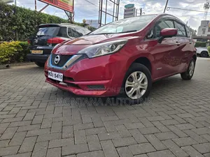Nissan Note 1.2 Hybrid 2018 Red