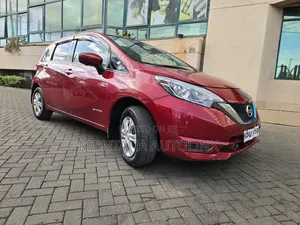Nissan Note 1.2 Hybrid 2018 Red