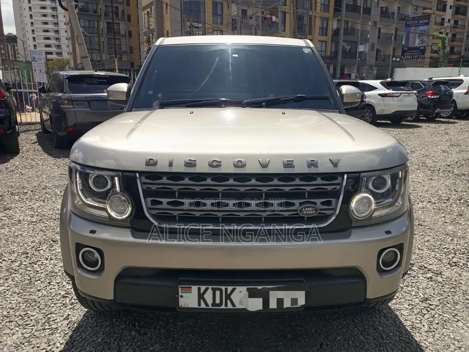 Land Rover Discovery 2015 Gold