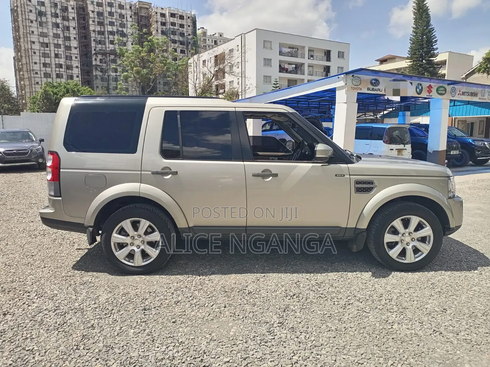 Land Rover Discovery 2015 Gold
