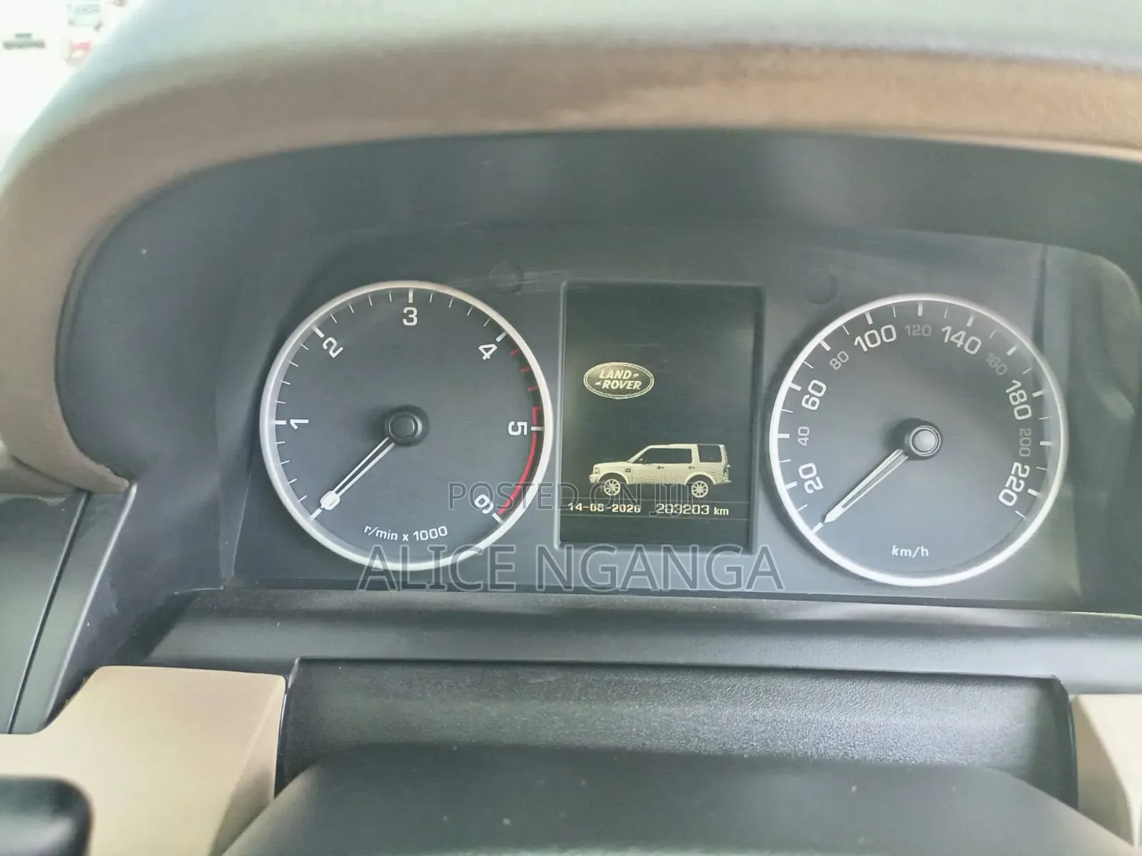 Land Rover Discovery 2015 Gold