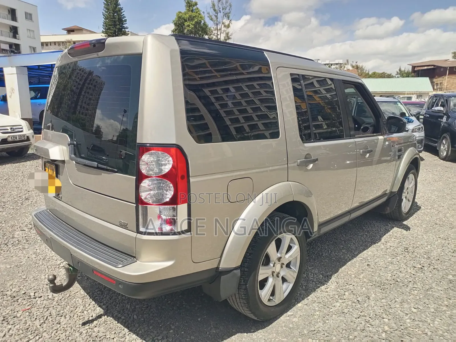 Land Rover Discovery 2015 Gold