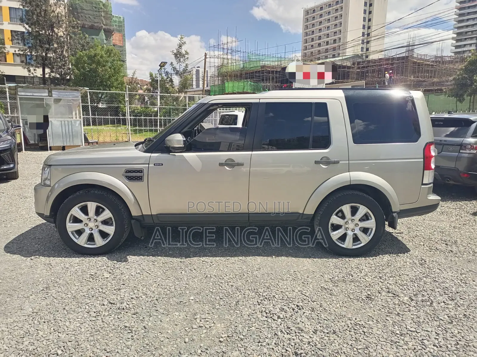 Land Rover Discovery 2015 Gold