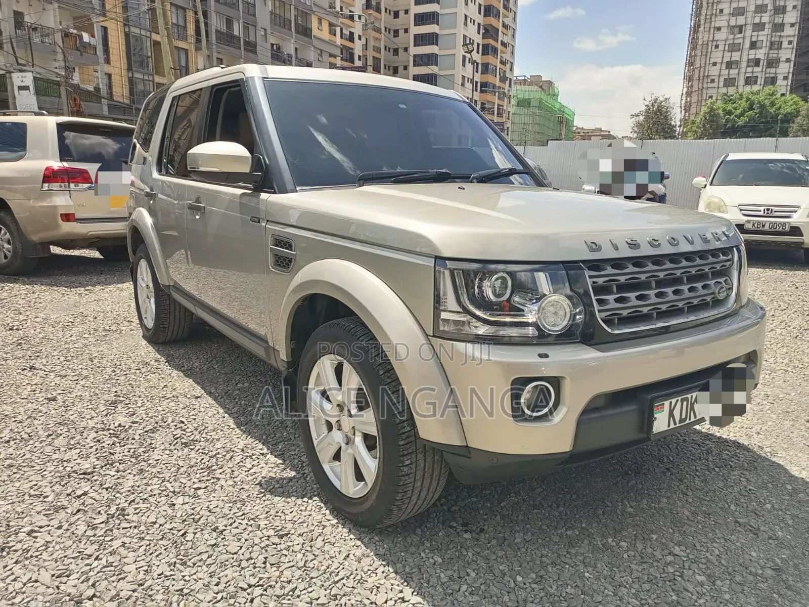 Land Rover Discovery 2015 Gold