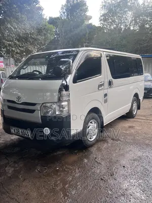 Toyota HiAce 2014 White