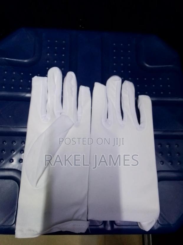 White Gloves - thumbnail 2