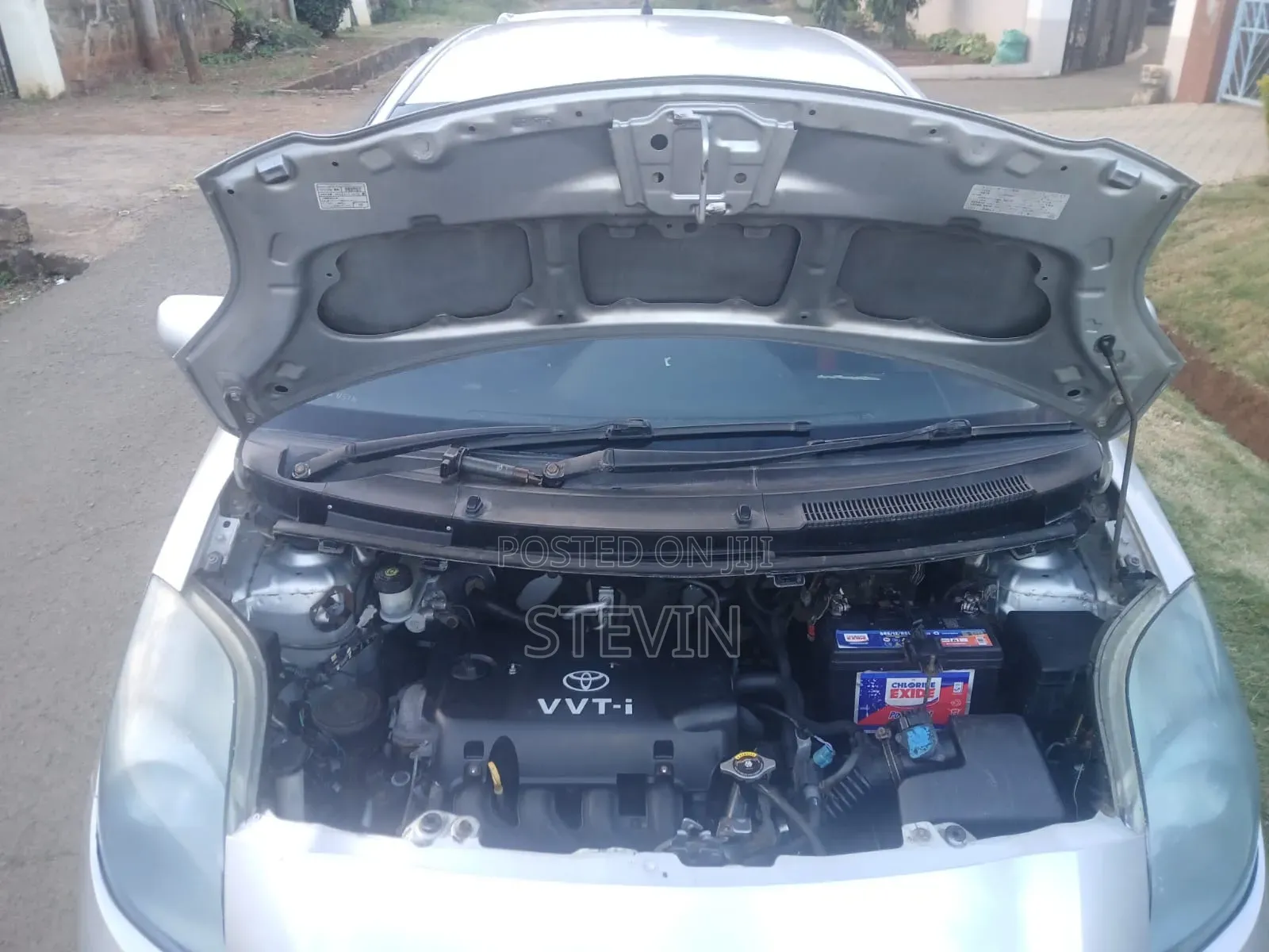 Toyota Vitz 2006 Silver