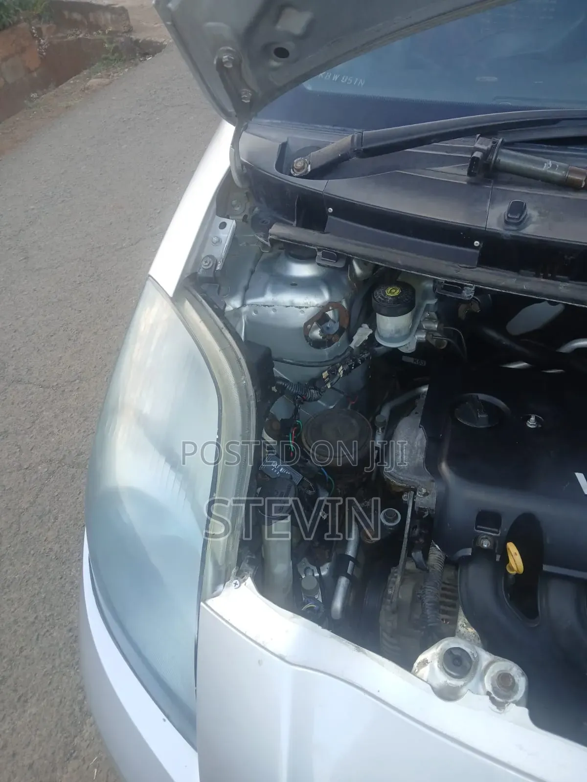 Toyota Vitz 2006 Silver