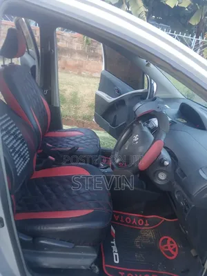 Toyota Vitz 2006 Silver