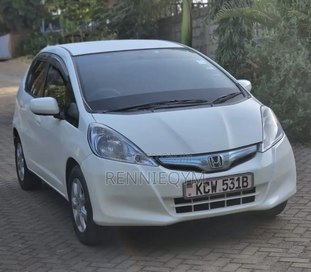 Honda Fit Automatic 2012 White