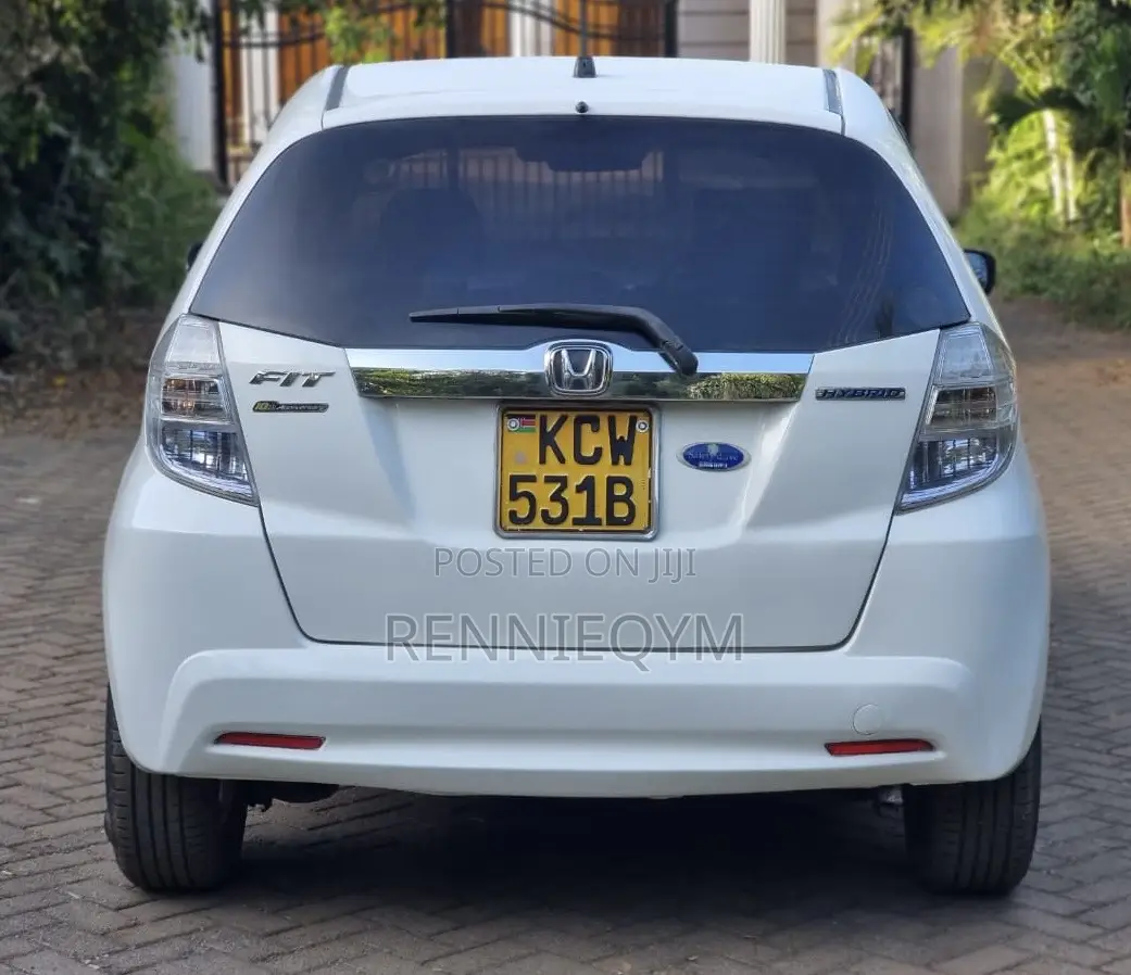 Honda Fit Automatic 2012 White