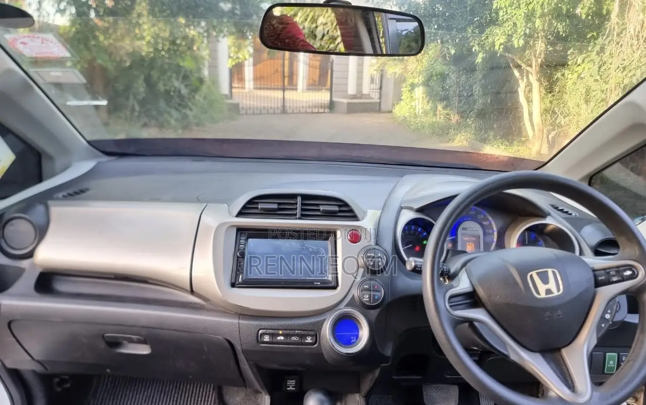 Honda Fit Automatic 2012 White
