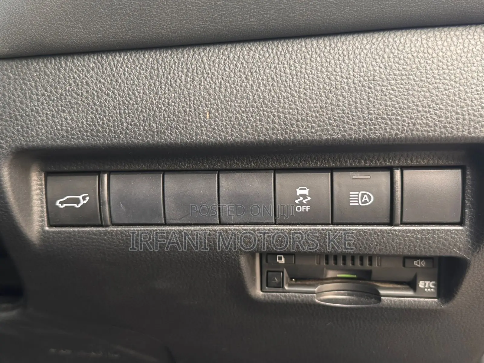 Toyota Harrier 2.0 2020 Black