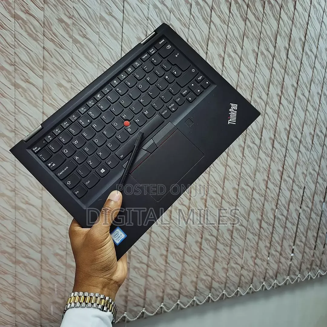 Laptop Lenovo ThinkPad X390 Yoga 8GB Intel Core i5 SSD 256GB