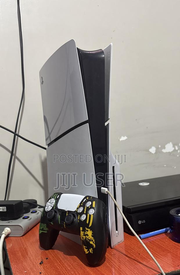Playstation 5 - thumbnail 4