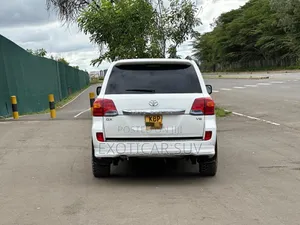 Toyota Land Cruiser 4.5 TD GX-R 2009 White