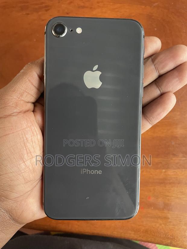 Apple iPhone 8 64 GB Black