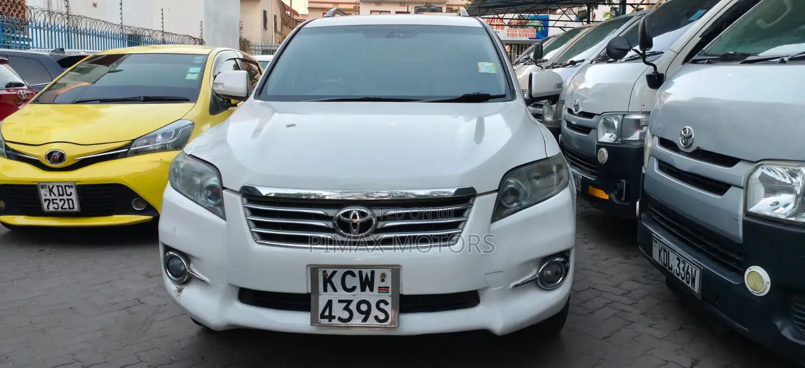 Toyota Vanguard 2012 White