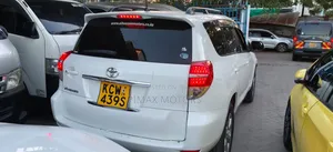 Toyota Vanguard 2012 White