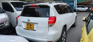 Toyota Vanguard 2012 White