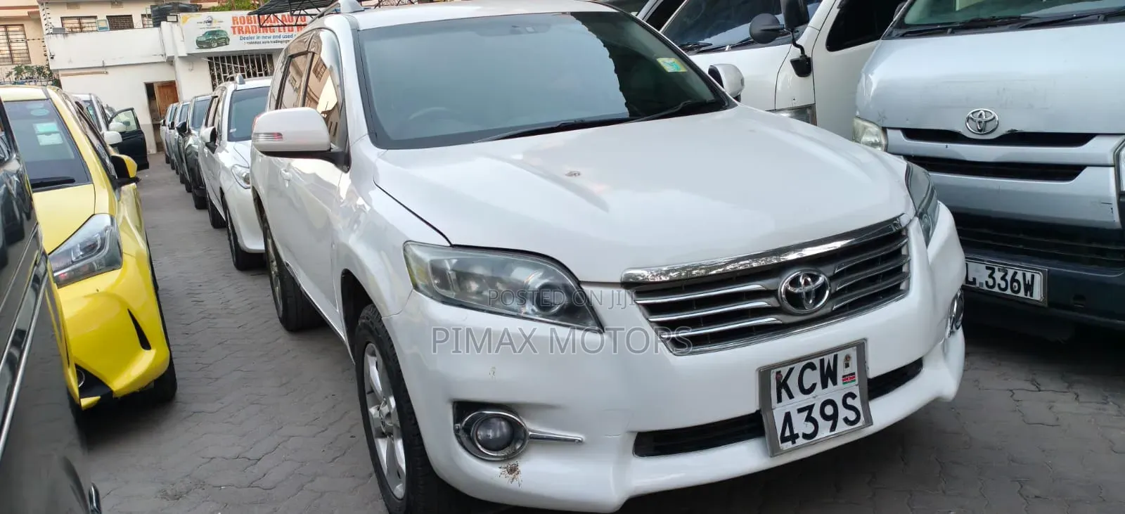 Toyota Vanguard 2012 White