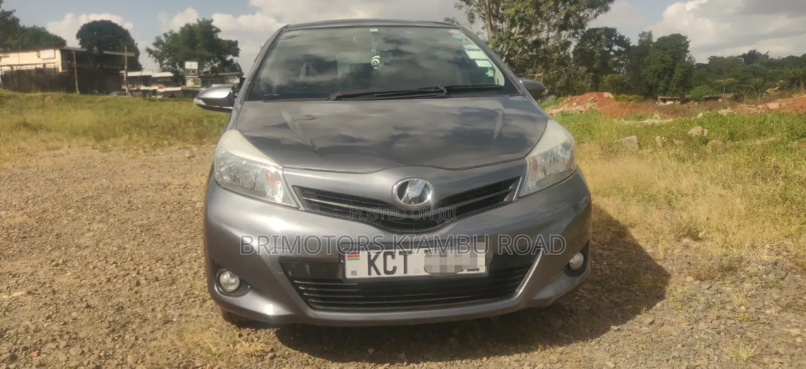Toyota Vitz 2012 Gray