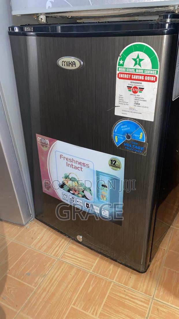 Mini Fridge - thumbnail 3