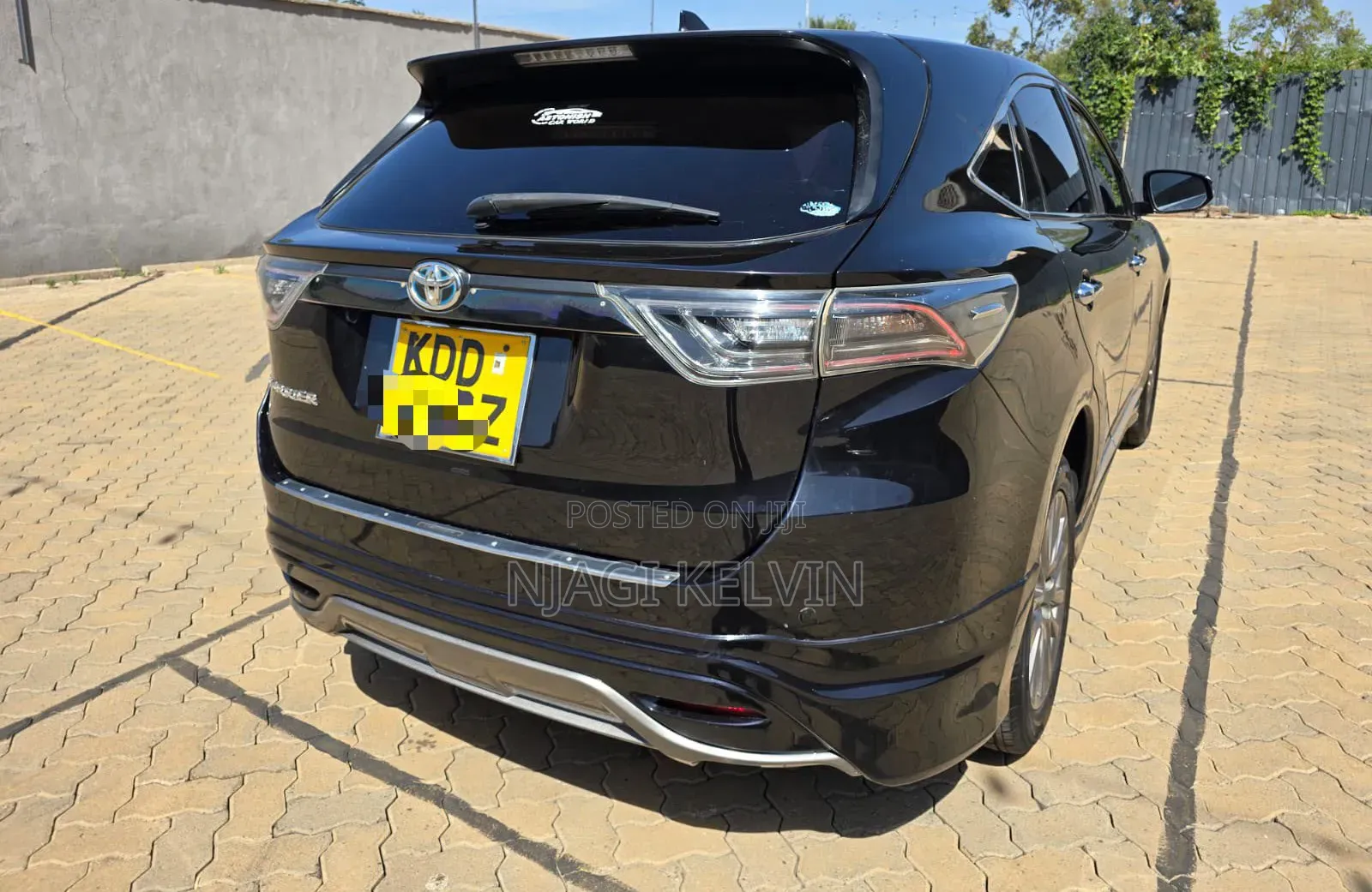 Toyota Harrier 2.0 2014 Black