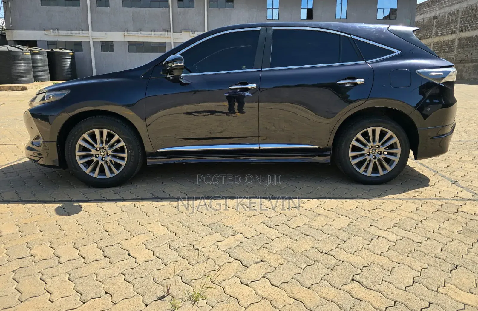 Toyota Harrier 2.0 2014 Black