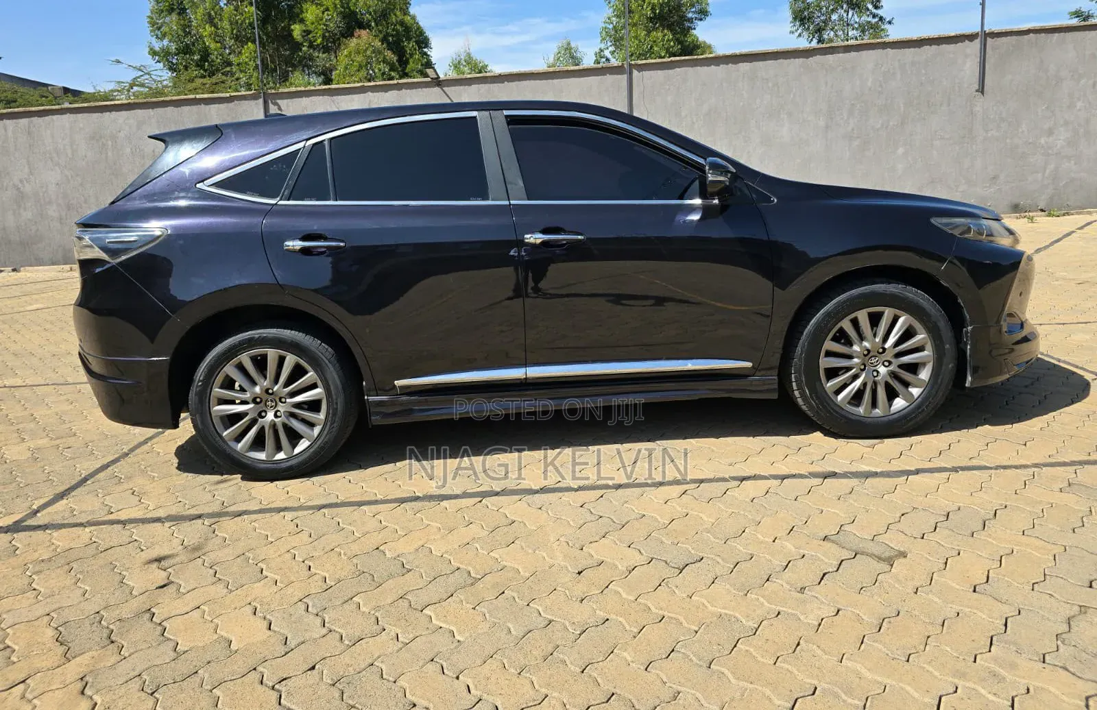 Toyota Harrier 2.0 2014 Black