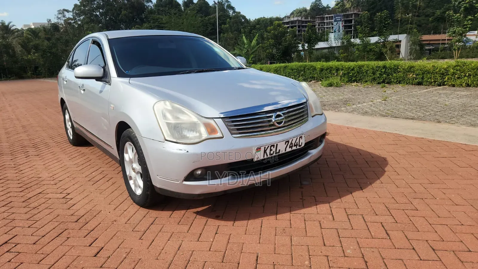 Nissan Bluebird 2010 Silver